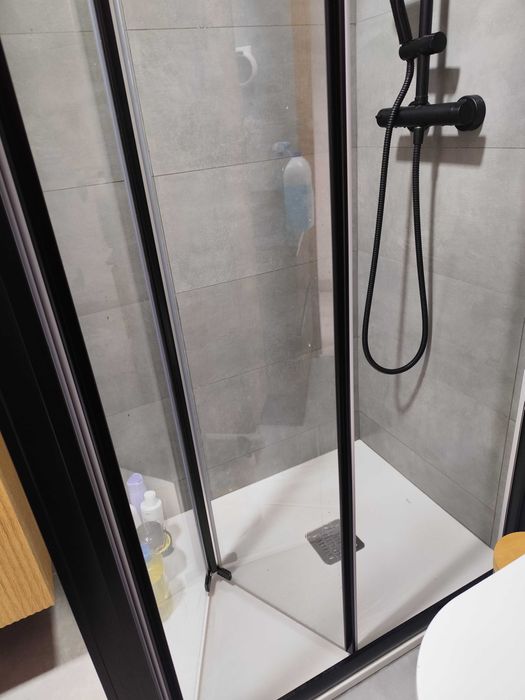 Resguardo duche de vidro fixo 70x190 e porta de fole 90-100x190.