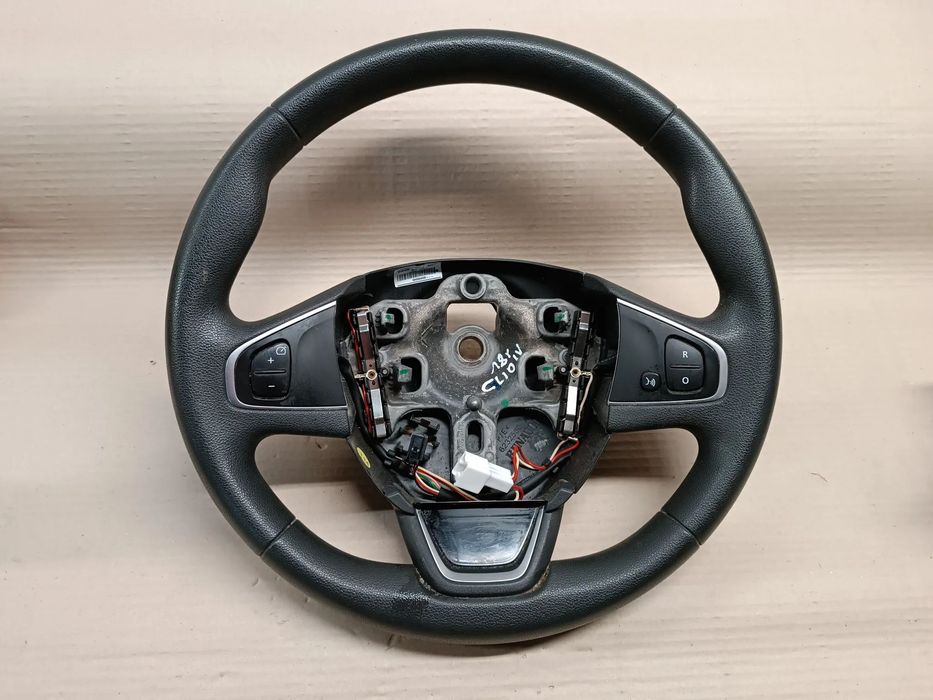 KIEROWNICA RENAULT CLIO IV