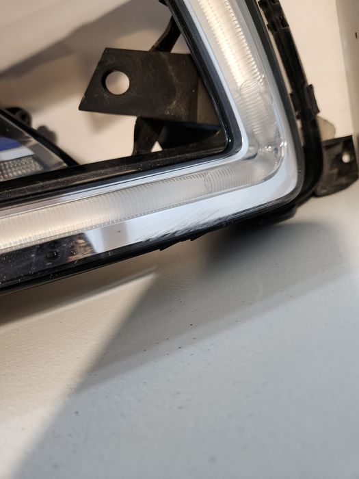 VW e Golf Vendo Óptica Direita ( lado pendura), pisca e simbolo guarda