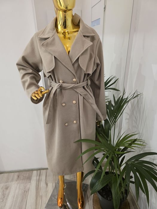 Beżowy płaszcz w jodełkę rozmiar uniwersalny