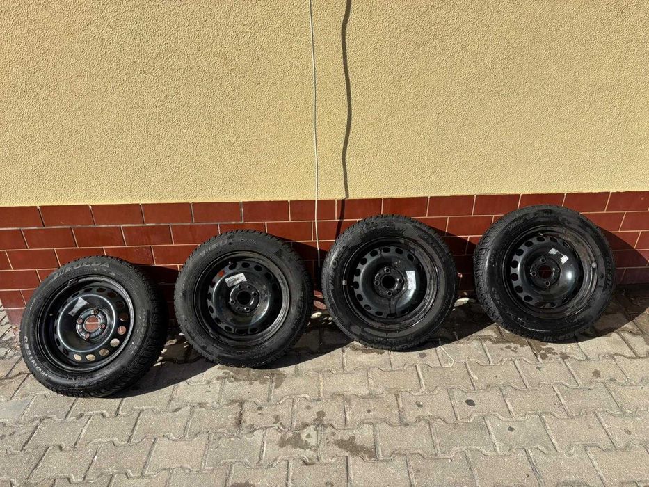 Vendo 5 Rodas ao preço das 4 em excelente estado!! Preço negociavél!