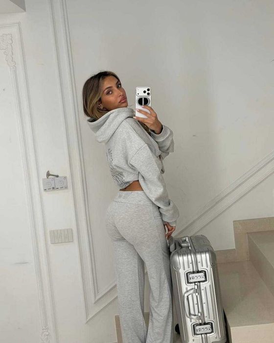 Жіночий костюм з принтом в сірому кольорі люкс фліс