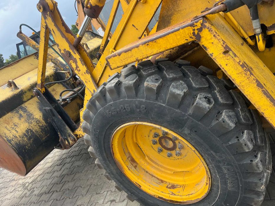 Ładowarka kołowa 4X4 JCB 451