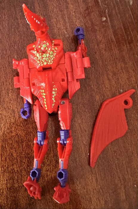 Іграшка робот від Hasbro