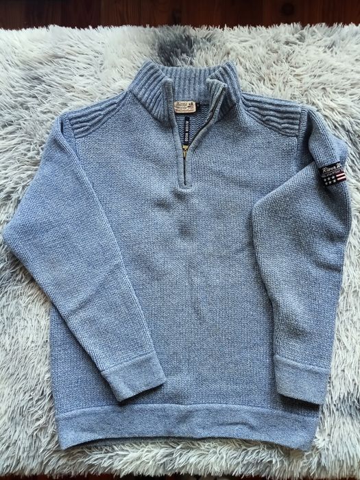 Свитер шерстяной