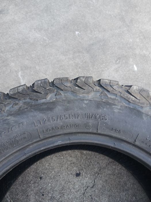 Vendo pneus novos 245/65/17 BF Goodrich