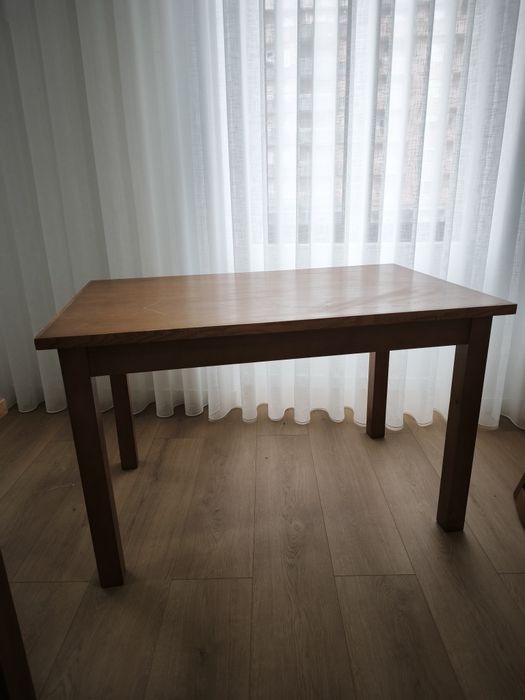 Conjunto Mesa Sala e 4 Cadeiras – Excelente Estado