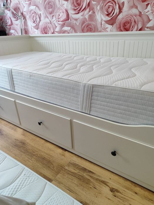 Łóżko IKEA Hemnes plus materace Jysk