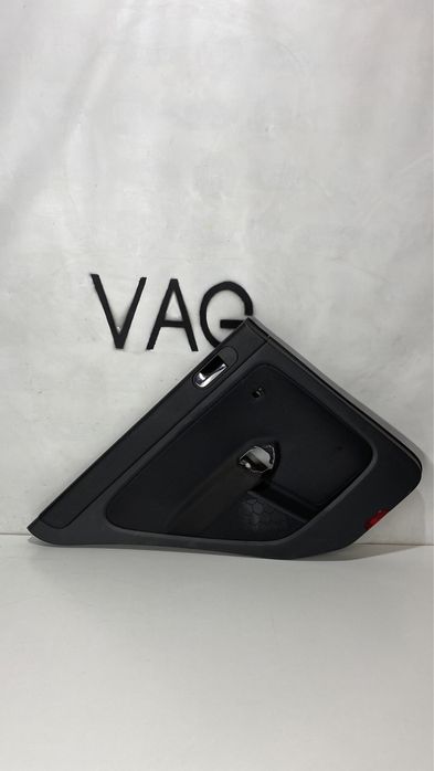 Дверна карта Фольцваген Гольф+. Дверні карти праві-ліві, передні-задні