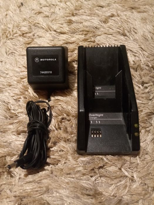 Motorola Overnight Dual Charter. SLN5039C  Phones