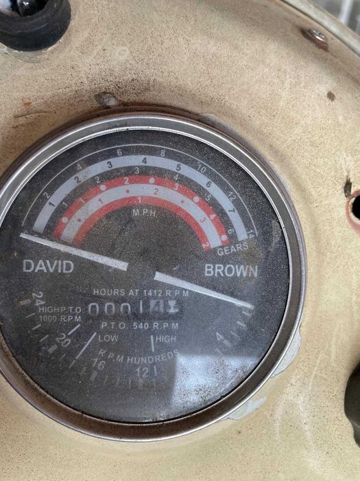 Trator David Brown 990 com documentos – 4250 €