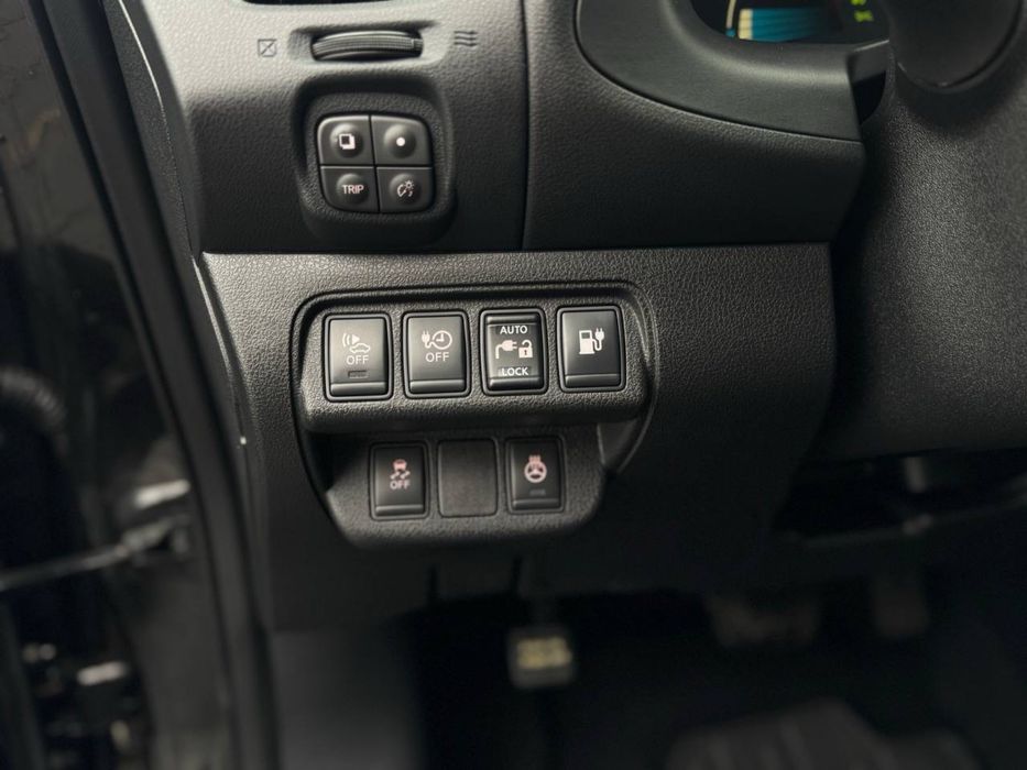 Nissan Leaf Tekna 24 kWh 11/12 Електро Авто