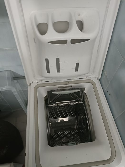 Maquina lavar roupa 80 euros .