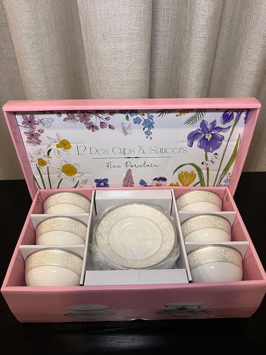 Conjunto de chá em porcelana
