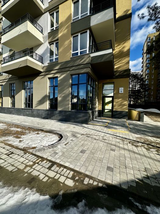 Оренда  ФАСАД  нежитлового  приміщення  73,6м. кв