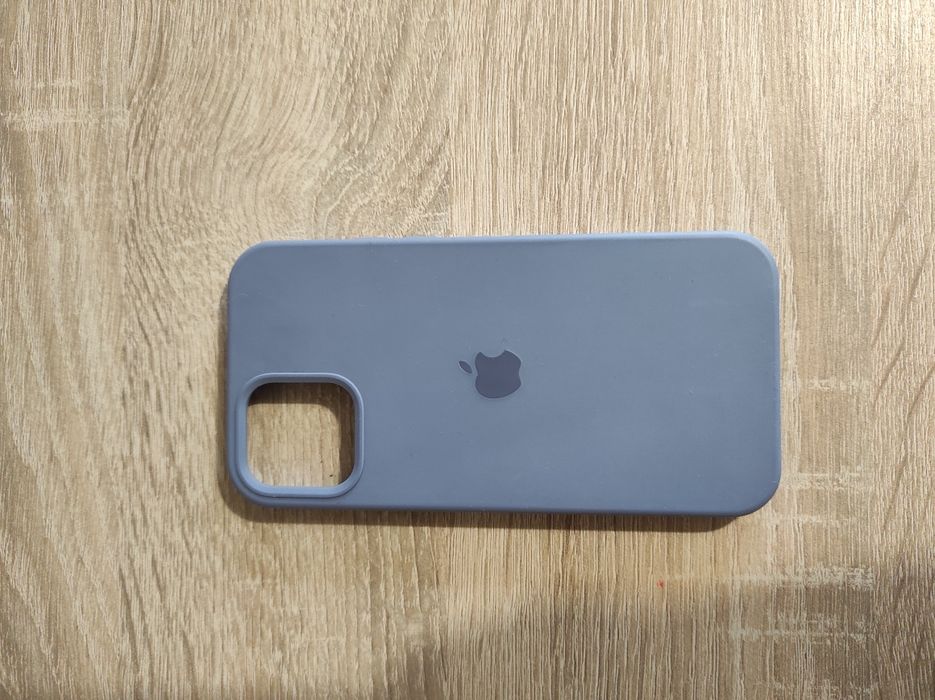 Чохол на iPhone 12 оригінальний