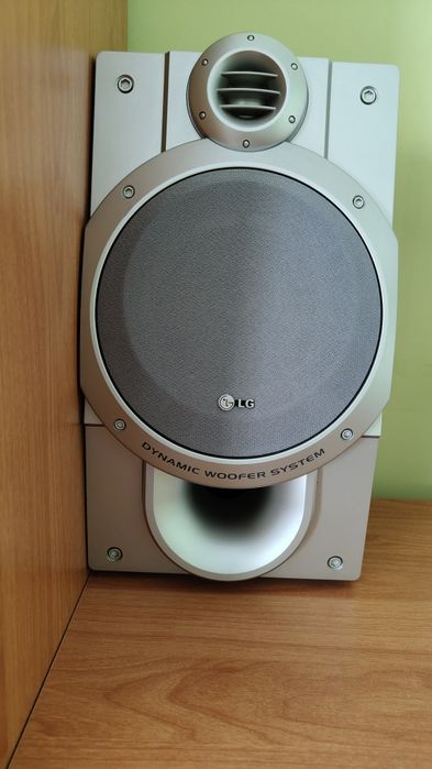 Sprzedam wieżę LG FFH 286