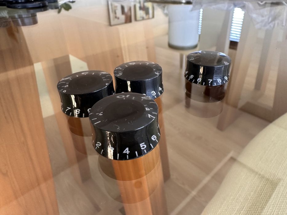 Guitar Buttons64739680601985126
