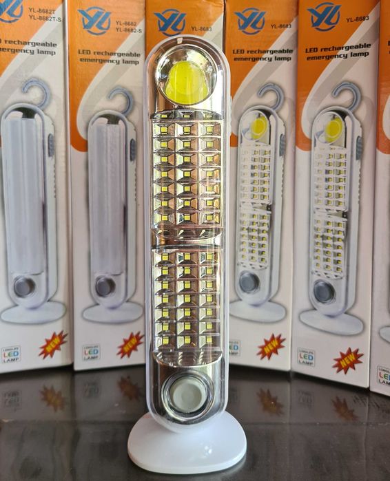 Світлодіодна акумуляторна LED-лампа. Зарядки висточає на 5 годин