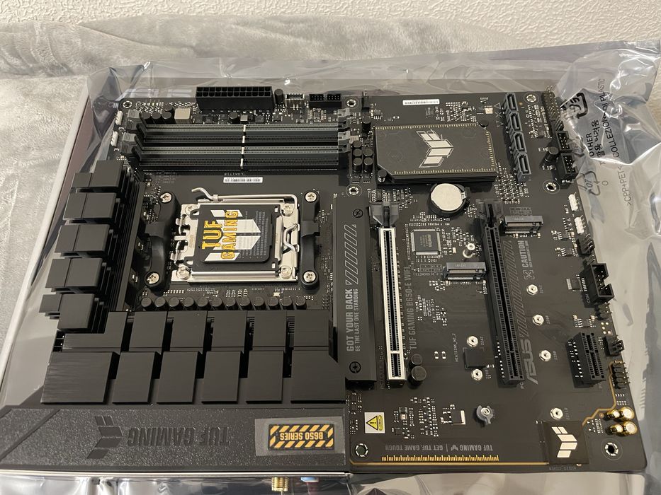 ryzen 7 9700x та  ASUS TUF gaming b650-e WiFi