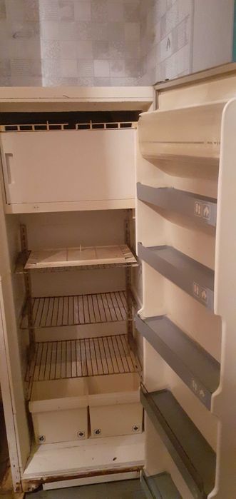 Холодильник Донбам