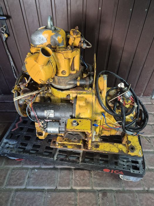 Silnik stacjonarny farymann 684 diesel