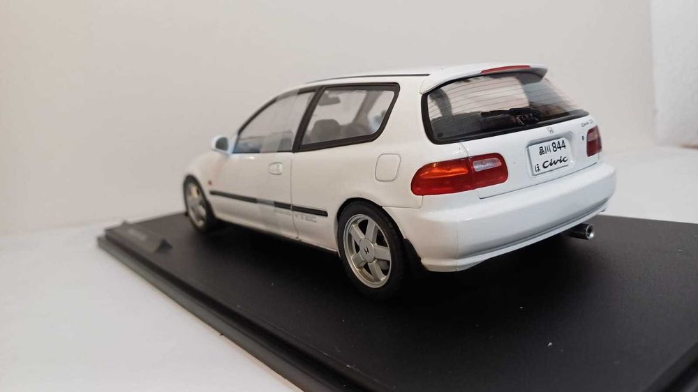 1/18 Honda Civic EG6 br - Solido