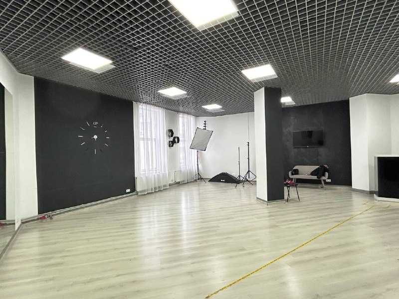 Продаж комерції в ТЦ Монблан