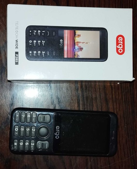 Продам кнопковий телефон