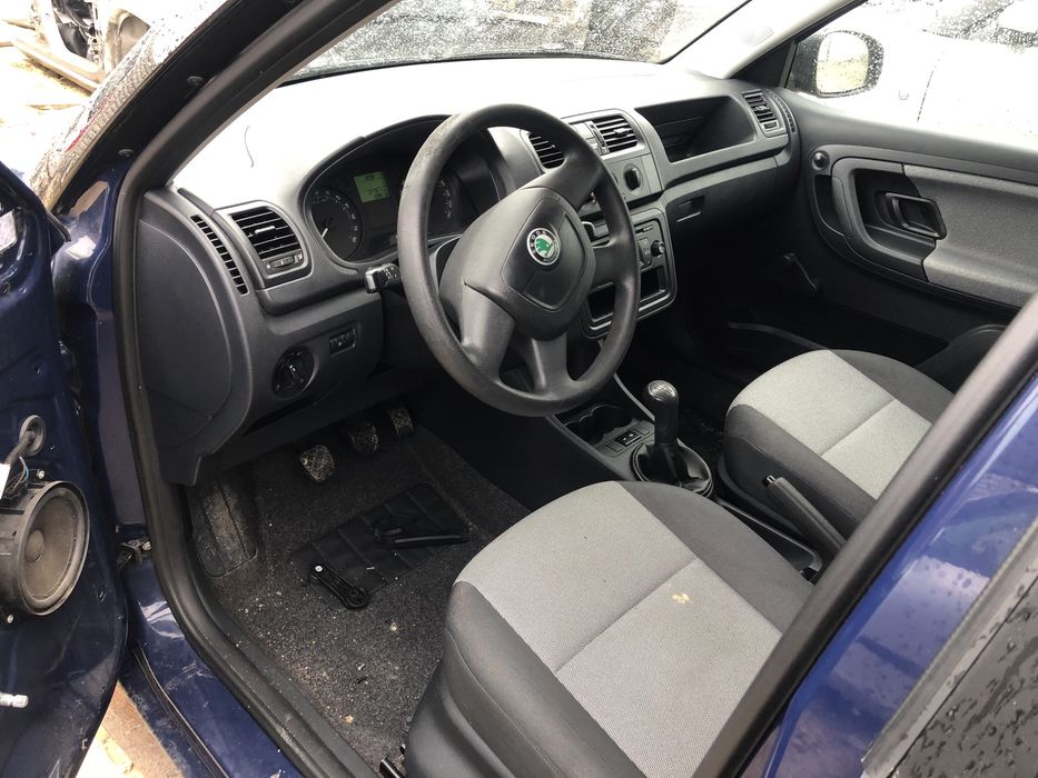 Аірбег в руль , пасажира з кришкой торпедо салона skoda fabia mk2 room