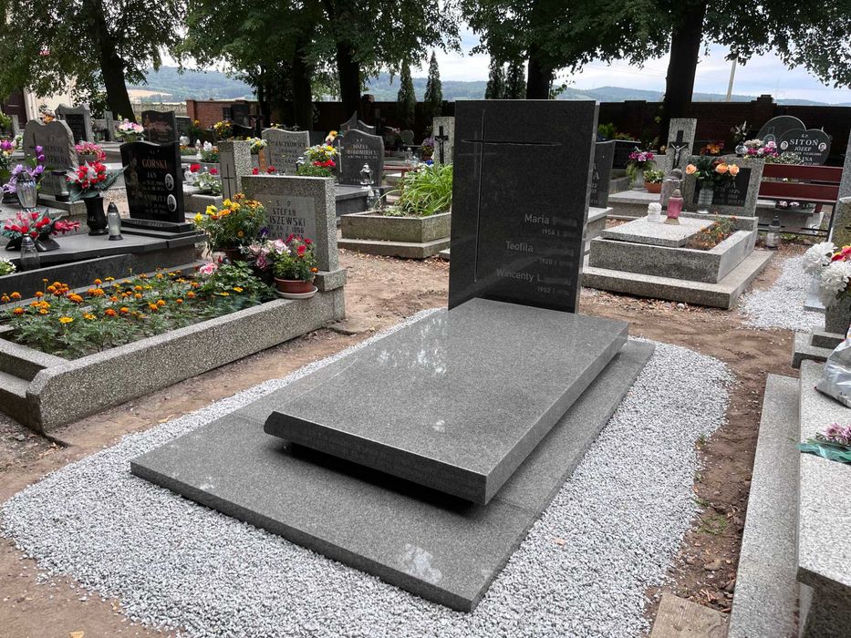 Nagrobek granitowy IVORY FANTASY