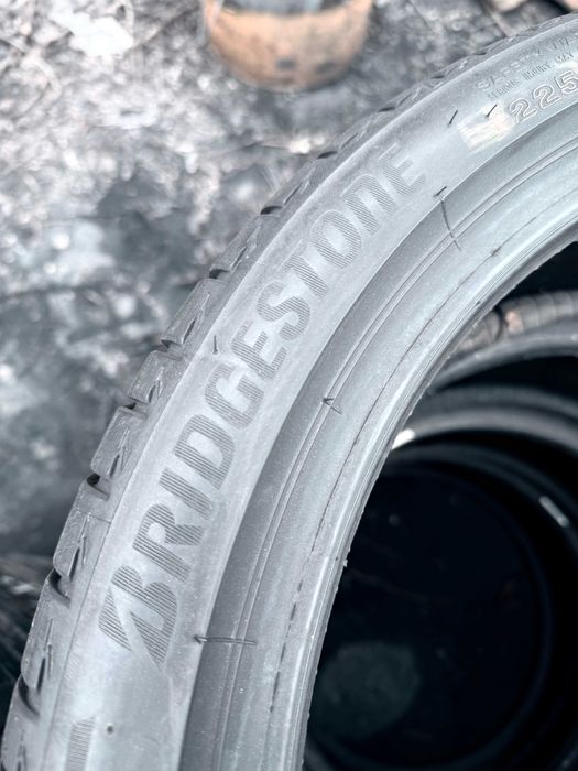 225 40 18 Bridgestone Turanza T005 90% Шини Літо