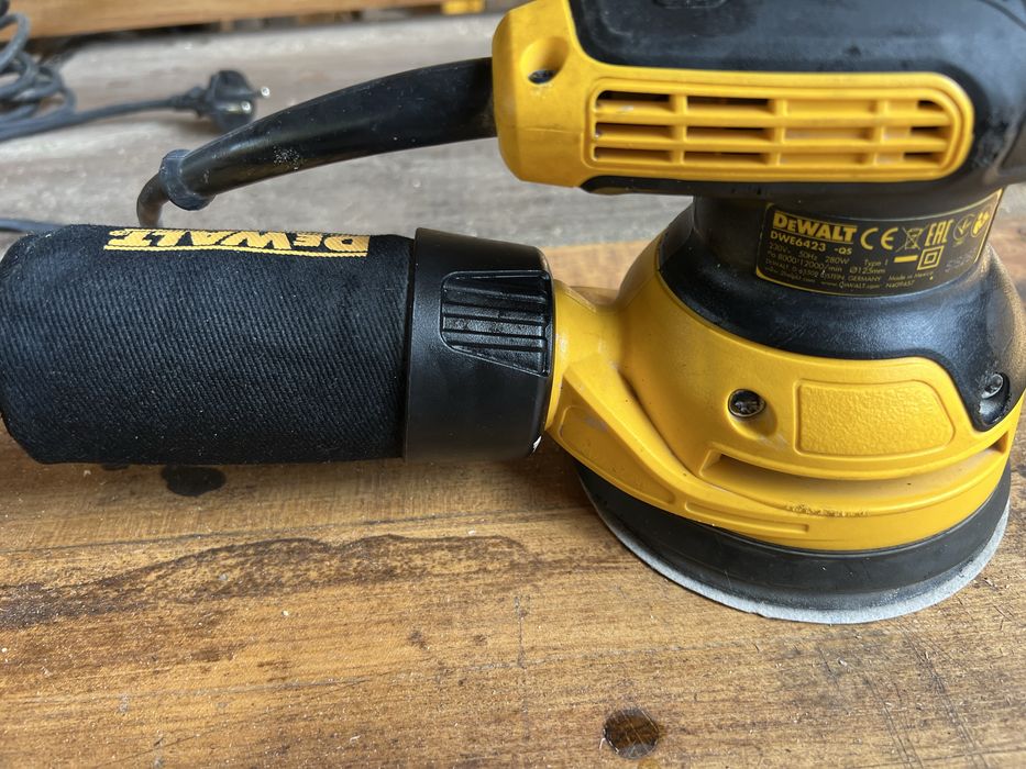 Ексцентрикова шліфмашинка Dewalt dwe 6423
