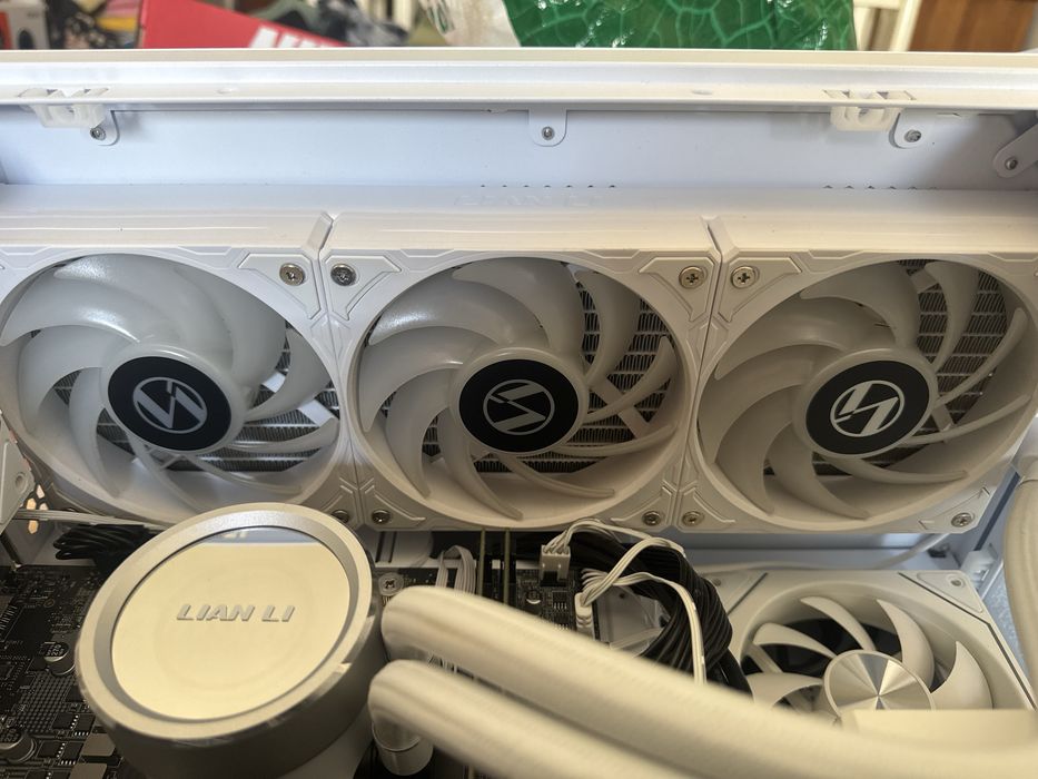 Water cooler Lian Li 360mm