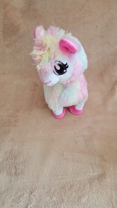 Веселкова лама (Pets Alive Rainbow Bonnie The Booty Shakin Llama) оригінал
