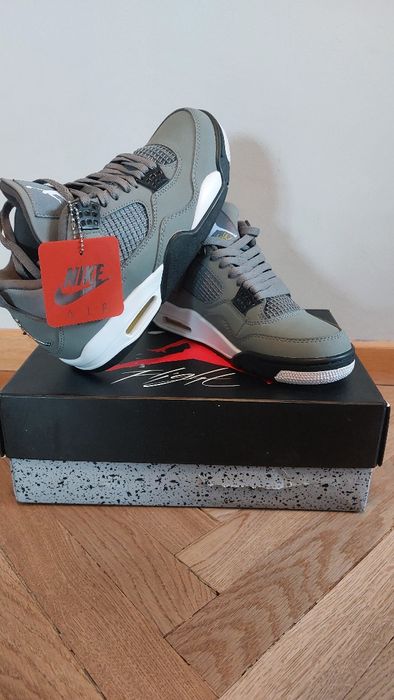 Jordan Retro 4 Cool Gray r. 42