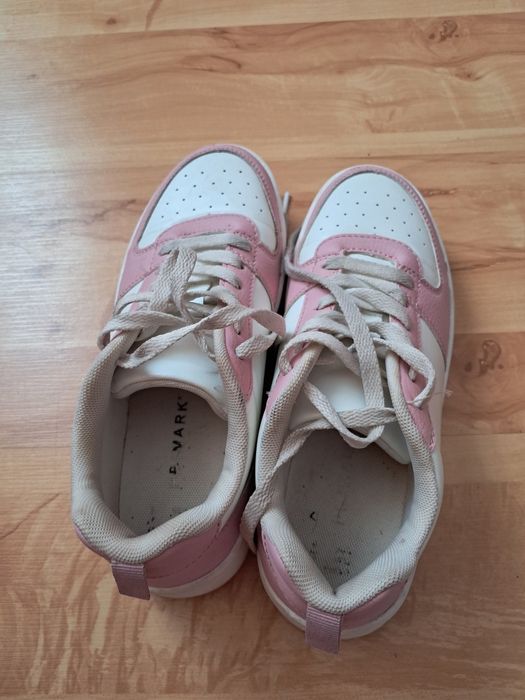 Trampki sneakersy na platformie 3cm Primark