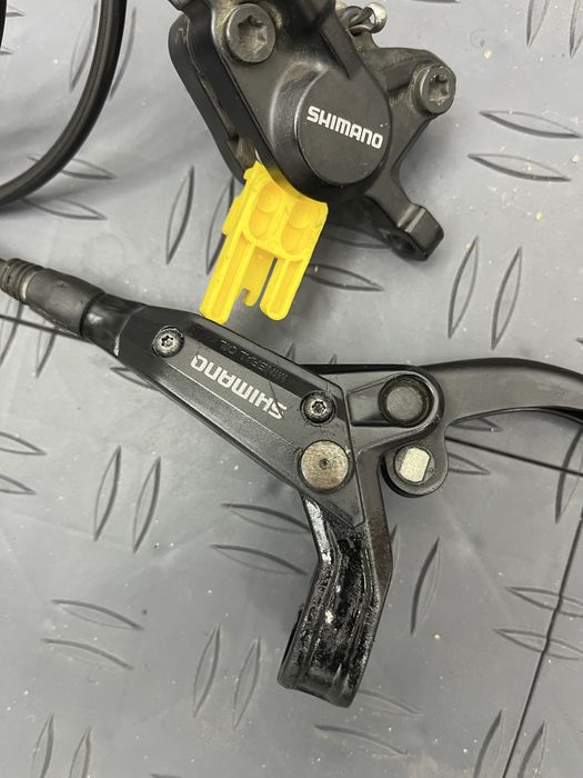 Travão traseiro shimano mt446