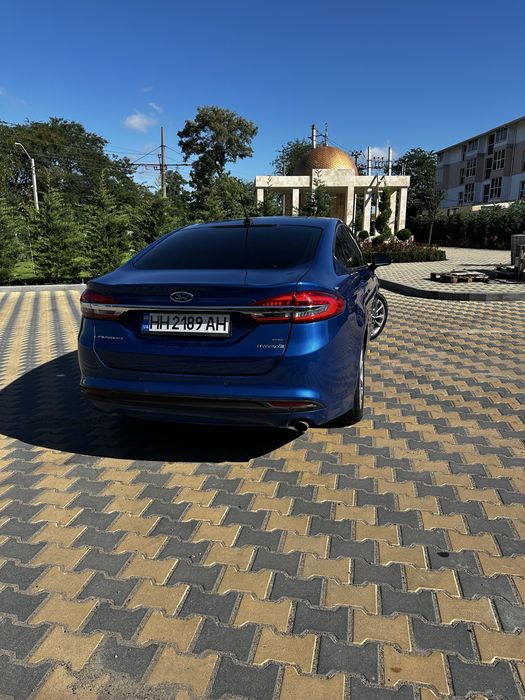 Ford Fusion гібрид 2017