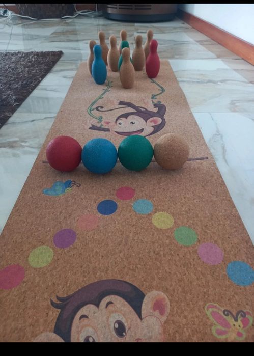 Jogo bowling cortiça