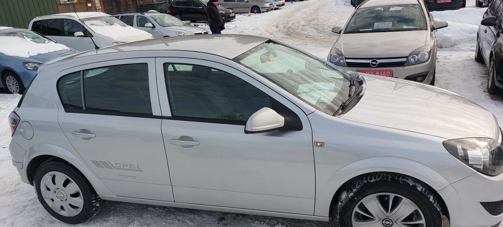 Опель Астра бензин