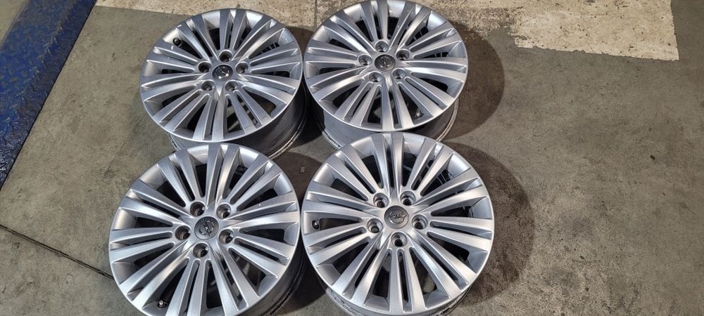 Oryginalne felgi Opel 17  5x115 + czujniki ciśnienia polecam