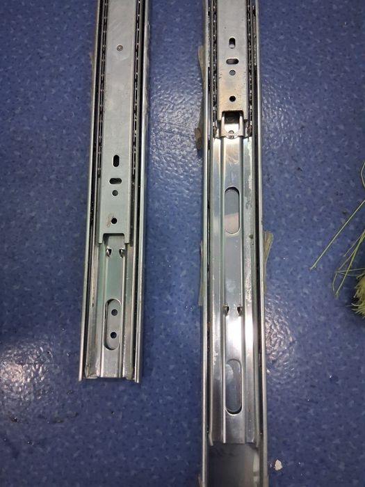 2 poleias  corrediças para 40kg de  peso gaveta