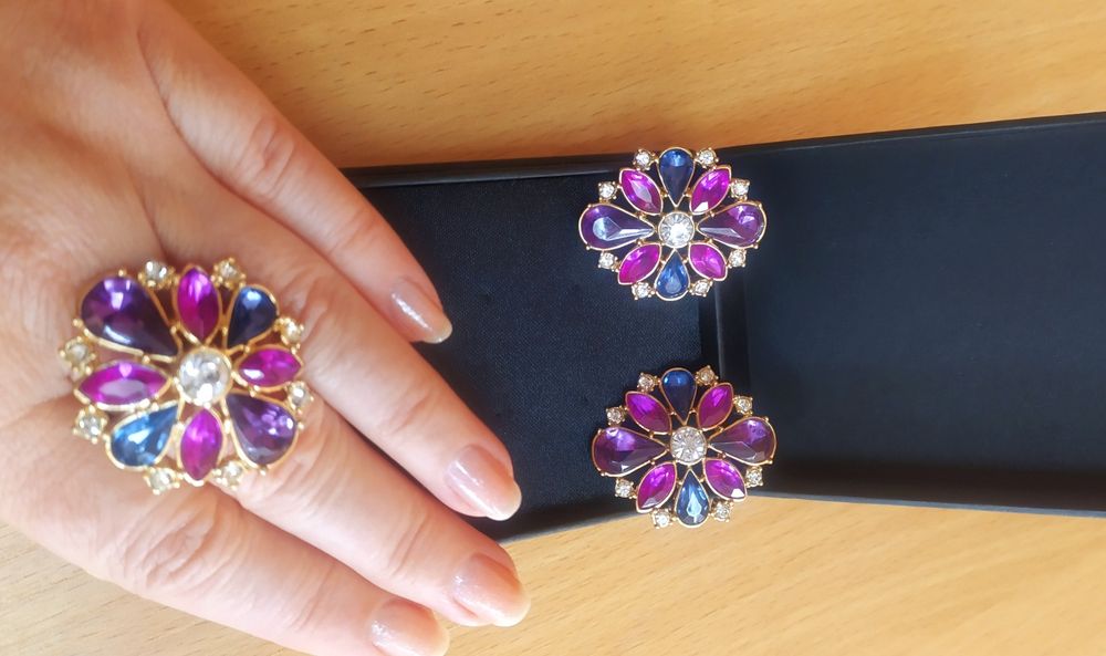 Прикраси біжутерія