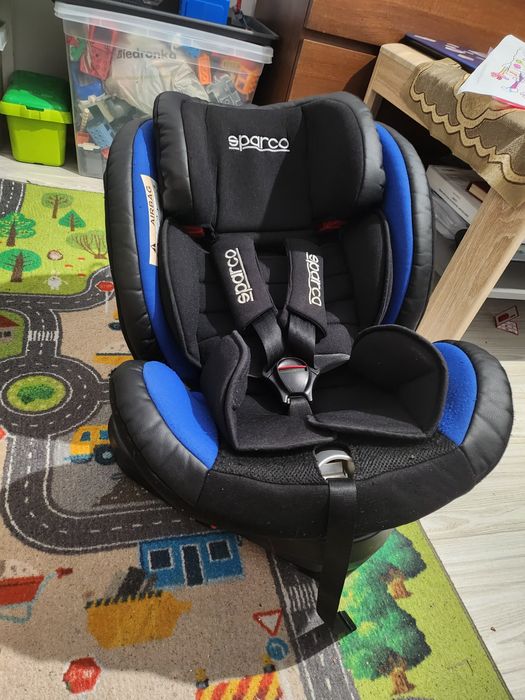 Fotelik obrotowy 360 ° Sparco