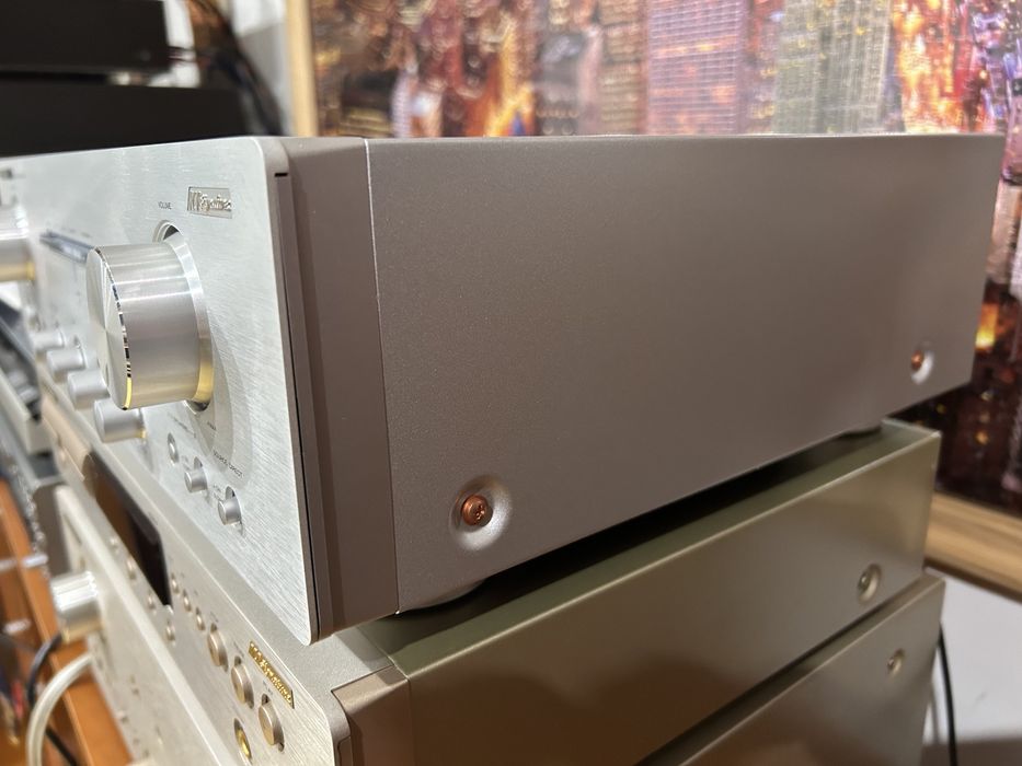 Amplificador Marantz PM 7001 Ki Signature com comando.
