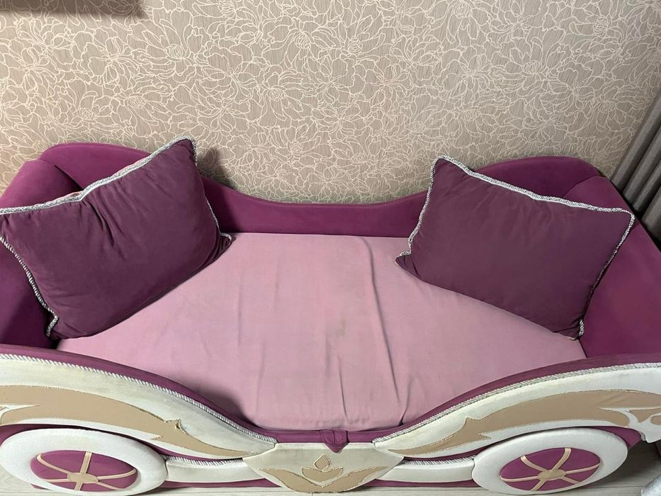 Диван дитячий  .