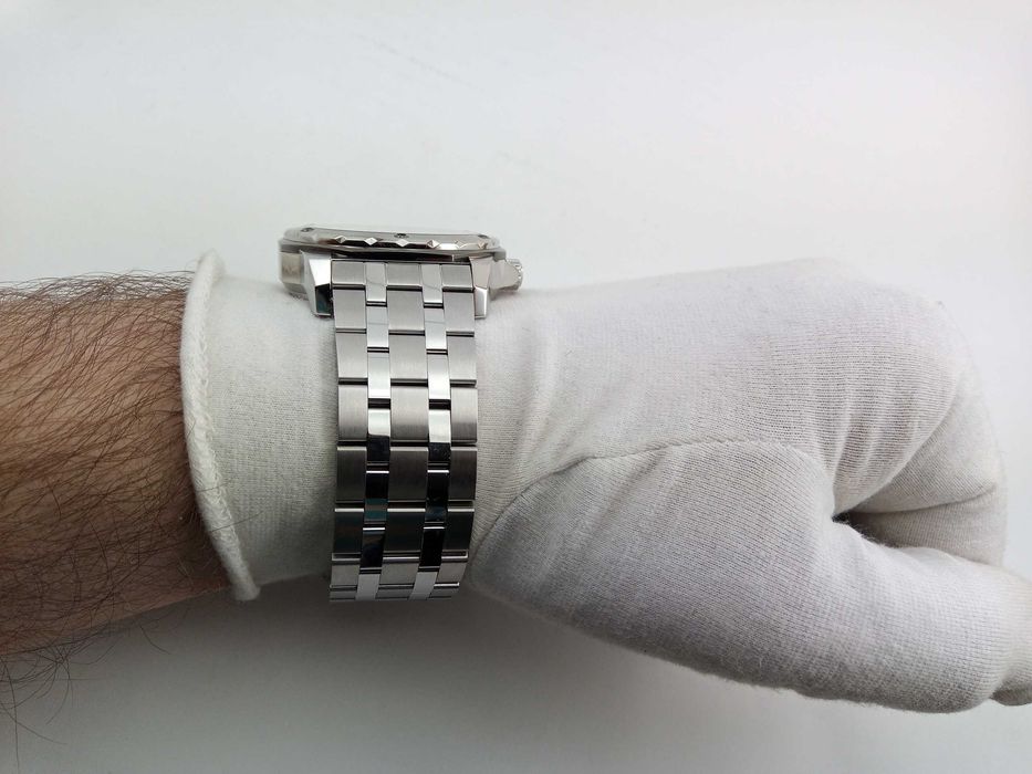 Часы с бриллиантовыми метками BULOVA 98D184 механика, автоподзавод