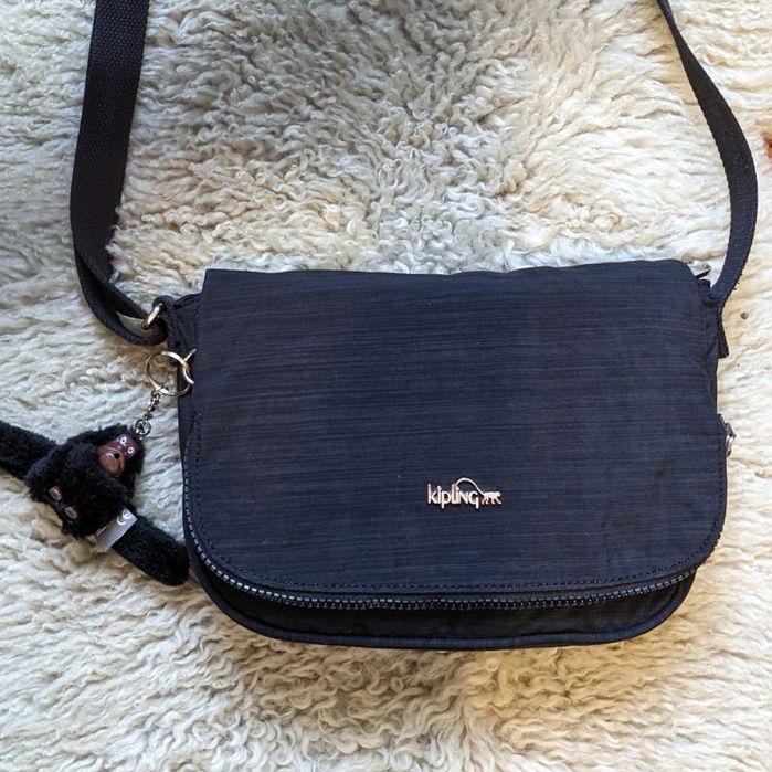 Гарна сумочка крос-боді  Kipling
