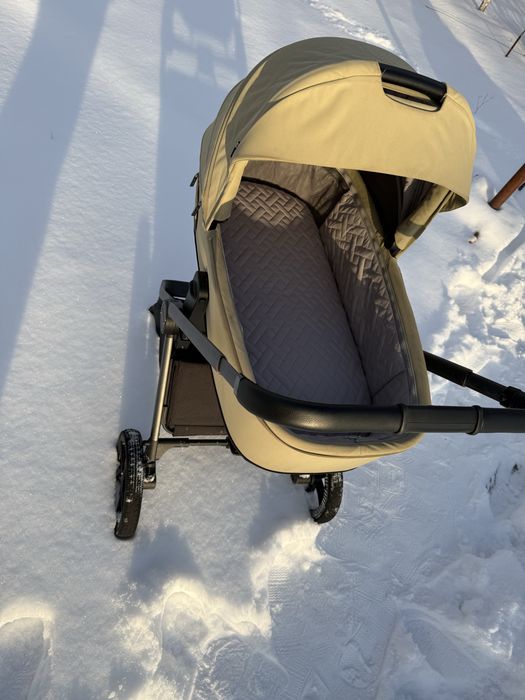 Продам коляску 2 в 1